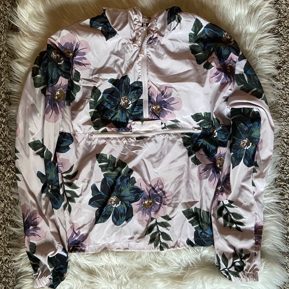 Floral Print Windbreaker 🌸💐